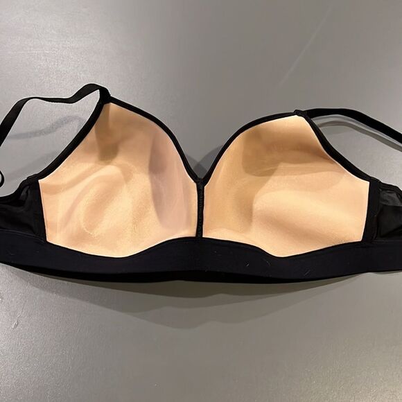 Soma wireless 38DD black lace bra. - Picture 5 of 6